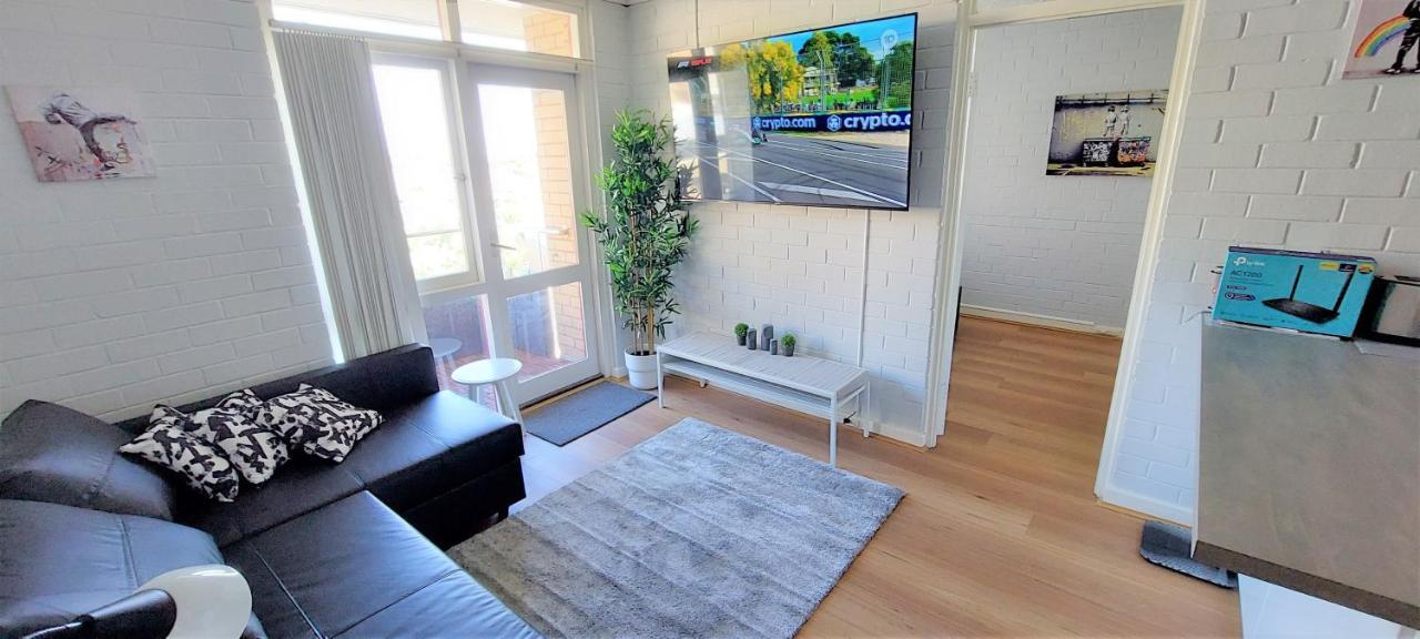 Sky High On Arundel - Central Fremantle Apartment 외부 사진